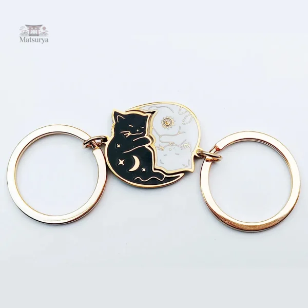 Porte-clés en métal avec motif de chat japonais