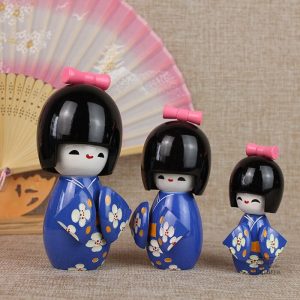 Poupée Kokeshi traditionnelle japonaise en bois