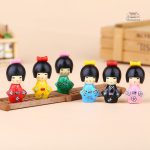 Poupée Kokeshi traditionnelle japonaise en bois