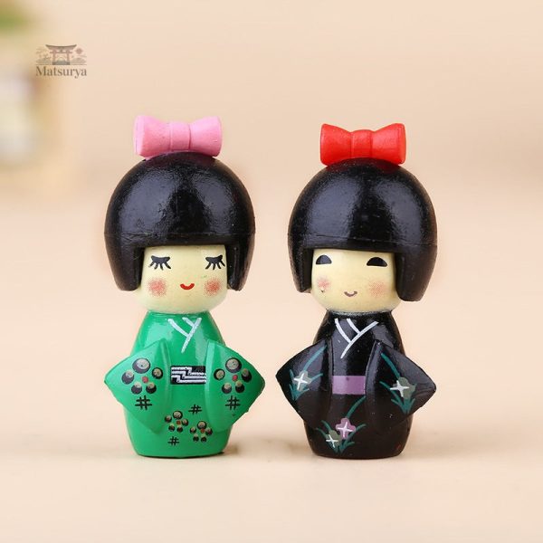 Poupée Kokeshi moderne, style contemporain japonais