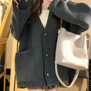 Vêtement féminin japonais en tricot oversize élégant