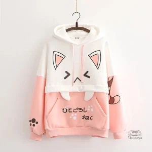 Vêtement japonais femme avec motifs kawaii et colorés