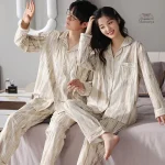 Pyjama Japonais Femme 2 pièces au style élégant et confortable
