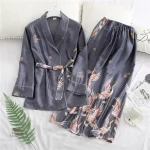 Ensemble de nuit femme, motifs de grues asiatiques