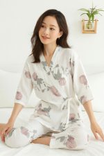 Pyjama Kimono Femme Roses élégant et confortable