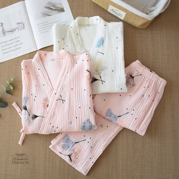Pyjama Femme Style Japonais avec motifs floraux
