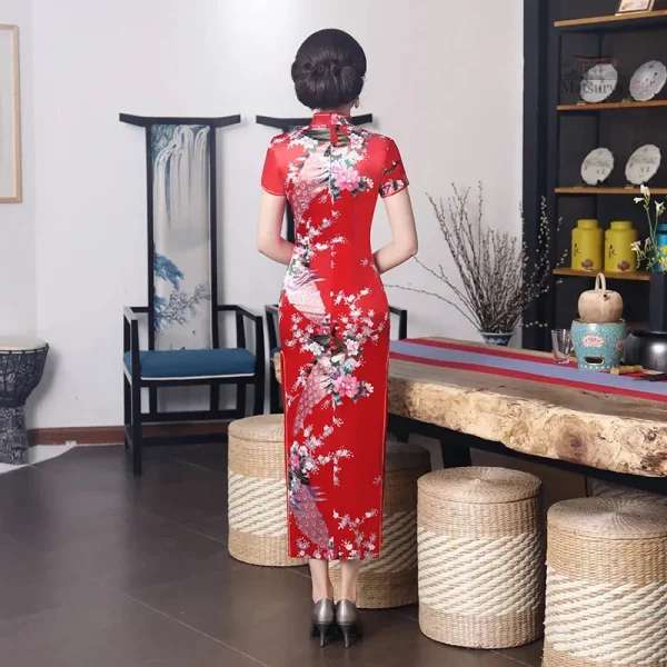 Robe japonaise aux détails fins et soignés