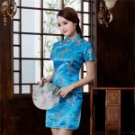 Robe japonaise à la coupe moderne et féminine