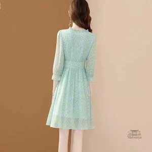 Robe légère japonaise en tissu mousseline