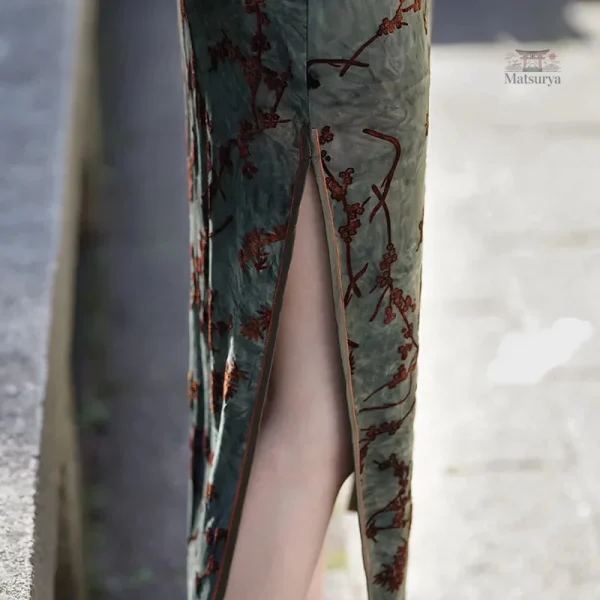 Robe d'inspiration japonaise en velours