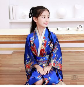 Vêtement japonais pour fille élégante