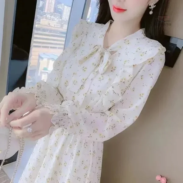 Robe fleurie au style japonais rétro