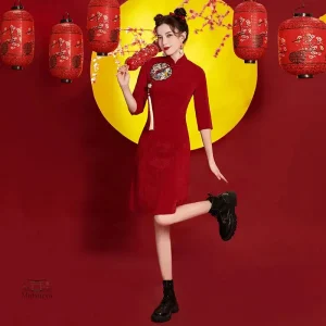 Robe courte inspirée du style japonais, design contemporain