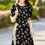 Robe traditionnelle japonaise avec motif de noeuds
