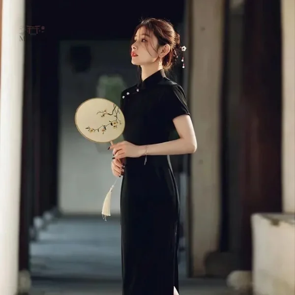 Robe Japonaise Élégante avec Fente