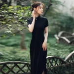 Robe Noire Traditionnelle Japonaise