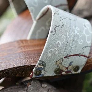 Geta blanc avec motifs, style unique et confortable
