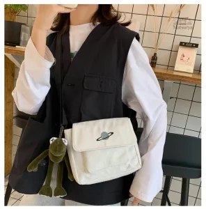 Sac japonais en bandoulière avec design carré élégant