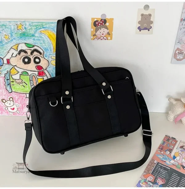 Sac japonais moderne, un compagnon pratique pour le lycée