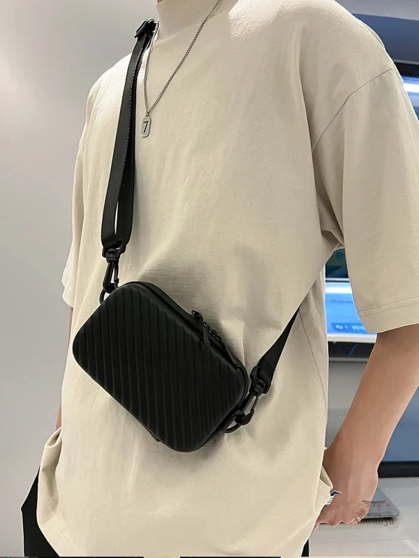 sacoche-a-bandouliere-cuir-japonais-1 Sacoche à bandoulière en cuir japonais