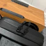 Sacoche moderne en cuir japonais