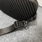 Sac à bandoulière en cuir artisanal