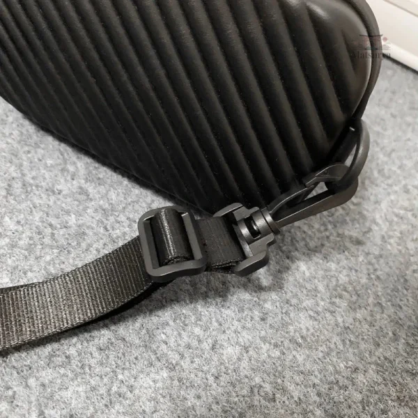 Sac à bandoulière en cuir artisanal