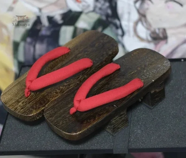 Accessoire japonais Zori avec semelles en paille