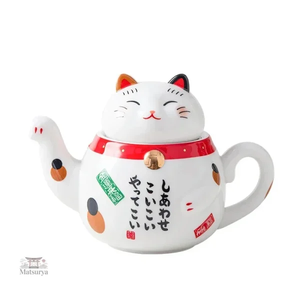 Accessoires de thé japonais avec chat porte-bonheur