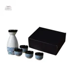 Théière et tasses en style japonais