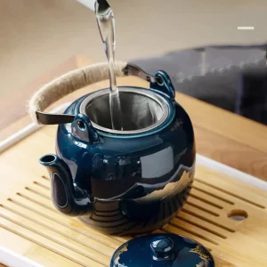 Théière japonaise traditionnelle pour moments zen