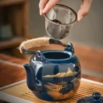Tasses à thé japonaises assorties pour un service harmonieux