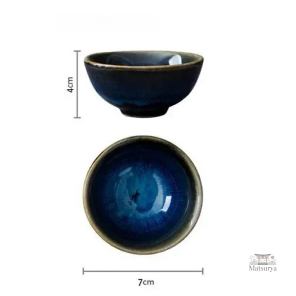 Thé japonais traditionnel en céramique bleue