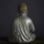 Artisanat japonais représentant Bouddha serein