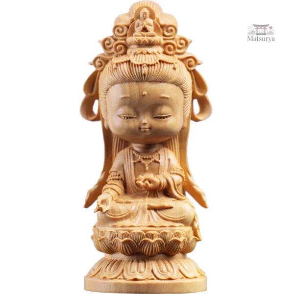 Figurine en bois inspirée des traditions nippones