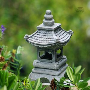 Statue traditionnelle japonaise pour espace extérieur