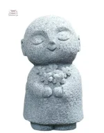 Statue japonaise de moine en position de prière