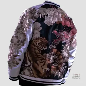 Sukajan Fleuri élégant avec motifs floraux vibrants