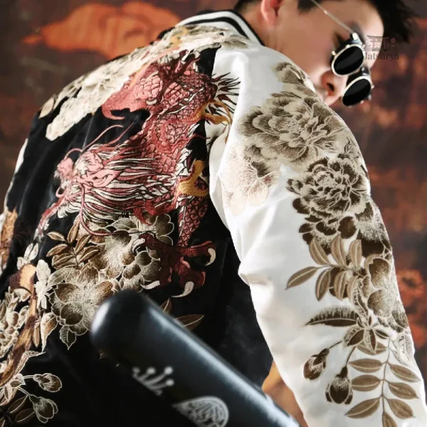 Veste Sukajan originale aux motifs fleuris colorés
