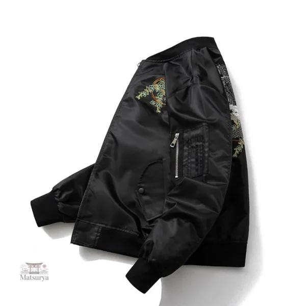 Sukajan Jacket au style vintage et sophistiqué