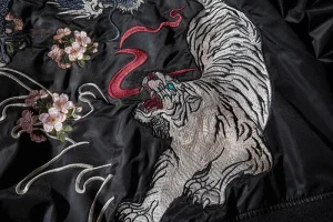 Veste Sukajan avec motif tigre, style distinctif