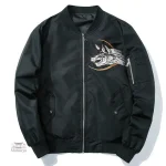 Veste brodée loup sur fond coloré