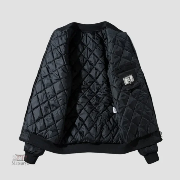Sukajan homme avec design asiatique