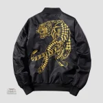 Sukajan noir homme avec motif tigre