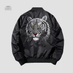 Sukajan homme, design tigre sur fond noir
