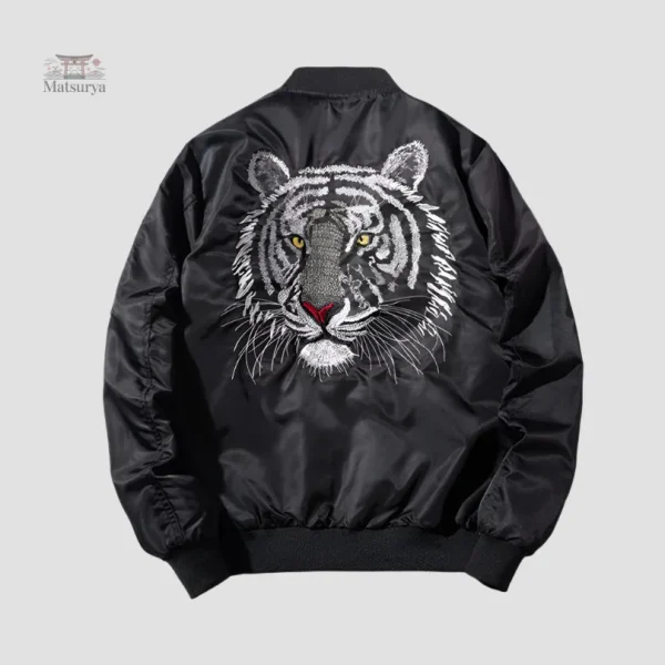 Sukajan homme, design tigre sur fond noir