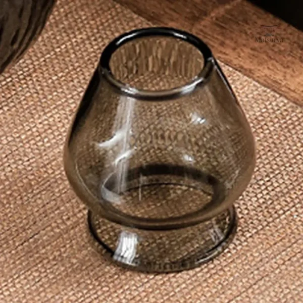 Support transparent Chasen, essentiel pour l'art du thé japonais