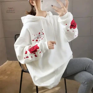 Sweat japonais avec motifs inspirés de la culture nippone