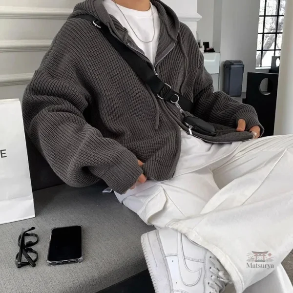 Sweat tricoté avec capuche, design japonais élégant