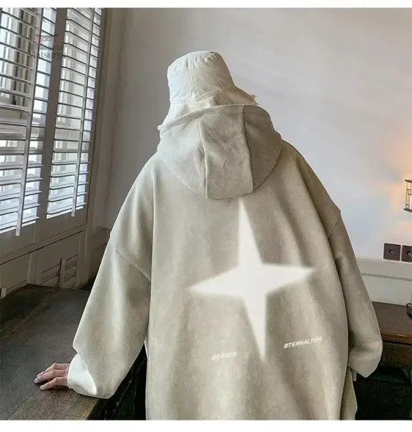 Confort et style réunis dans ce sweat japonais